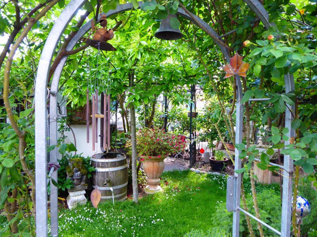 Pension Zur Rose Weil am Rhein Exterior photo